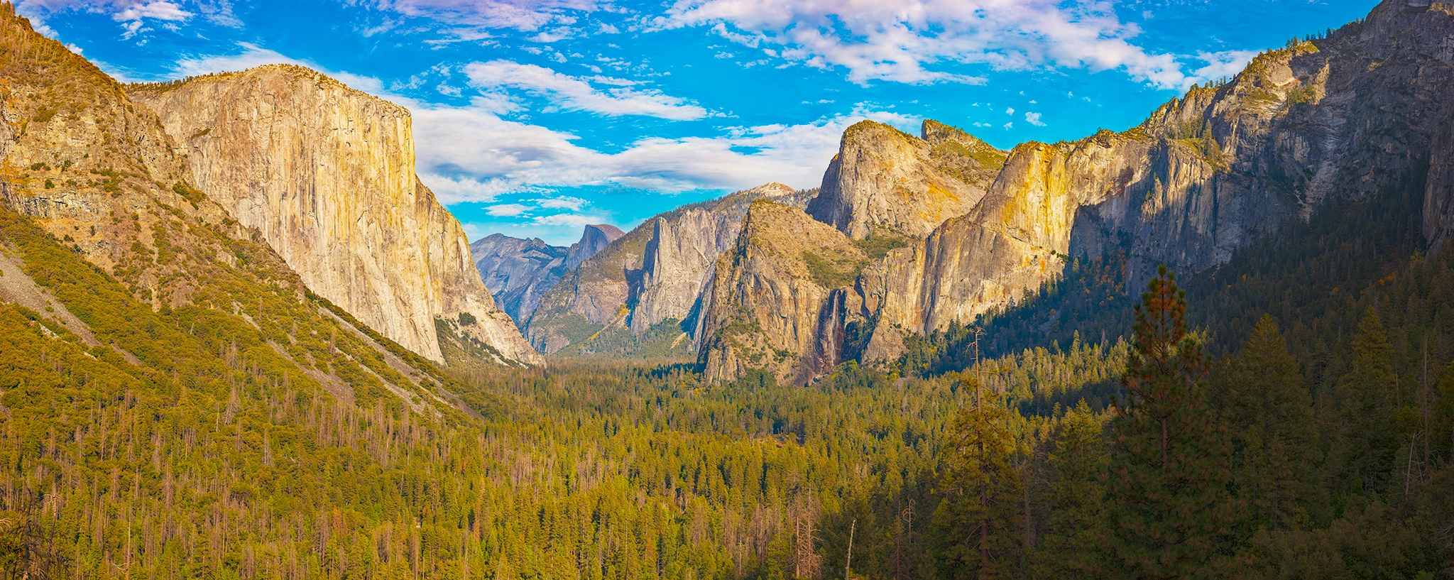 Tunnel View in Yosemite National Park.
